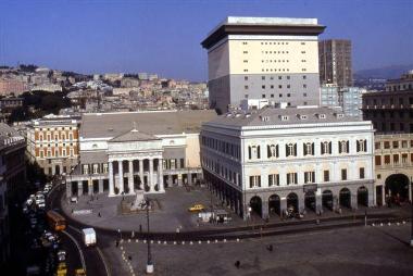 Carlo Felice, rassegna in piazza