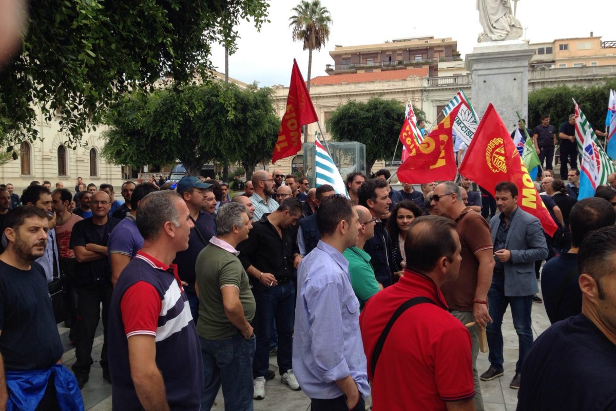 I lavoratori Ansaldo bloccano tutto