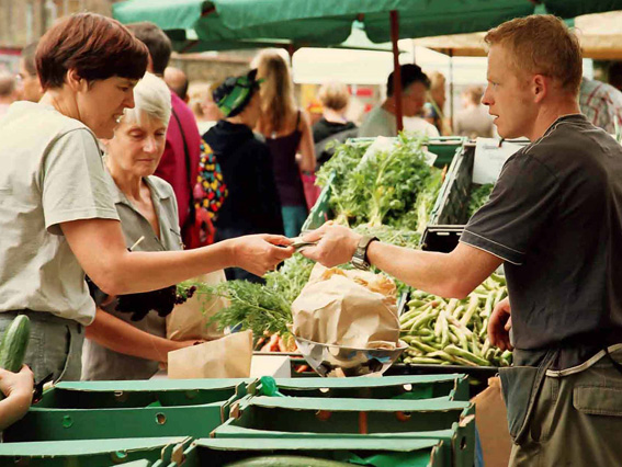 In calo i prezzi al consumo a Genova