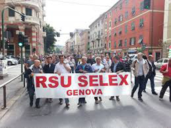 Il corteo dei lavoratori Selex