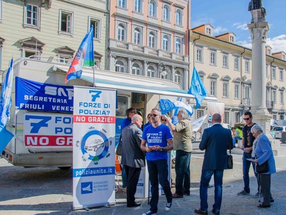 La crisi taglia i posti di polizia