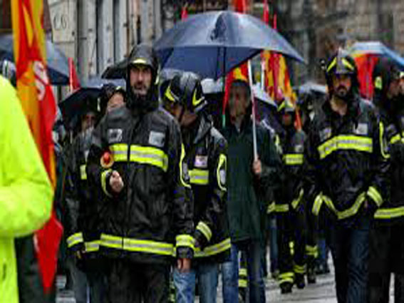 Vigili del Fuoco in piazza